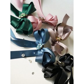 Classic Oversized Crystal Ribbon Pin