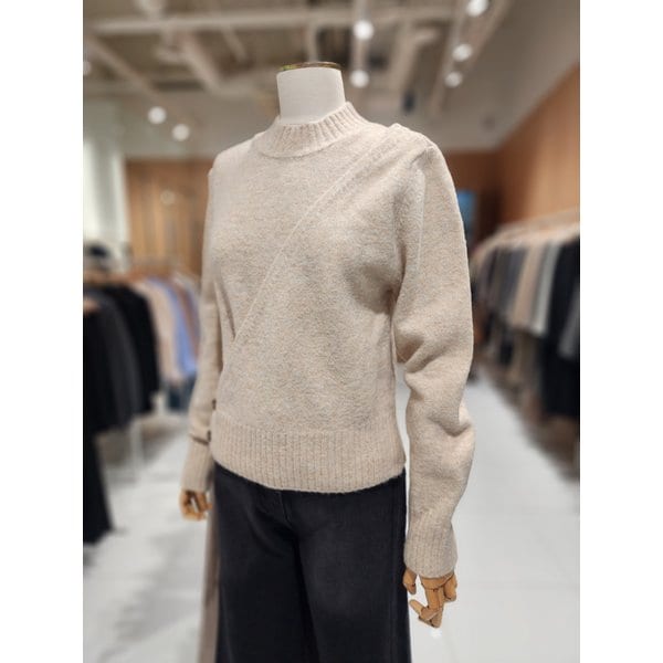 [부산점] [라인어디션](N854) 여성 [라인어디션](N854) 여성 하이넥 이중 카라 니트NKPOOK0400