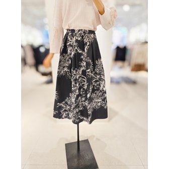 아이잗컬렉션 [파주점] [더아이잗컬렉션]플라워 모던 패턴 스커트 CR3A0SK721
