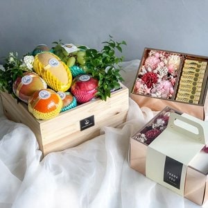 파머스스토리 [플로리스토리] 품격있는 카네이션&과일 골드 용돈박스
