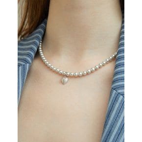 Sanding Heart Grey Pearl Necklace