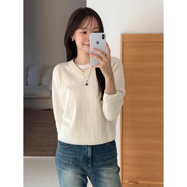 [꼬민지PICK!] V-Neck Cable Knit Ivory AT5SWF031IV