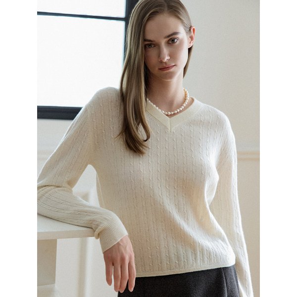 [꼬민지PICK!] V-Neck Cable Knit Ivory AT5SWF031IV