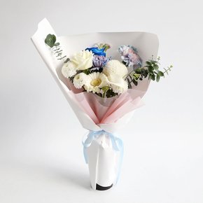 가장 아끼는 너에게 주고 싶은 말 + 꽃다발