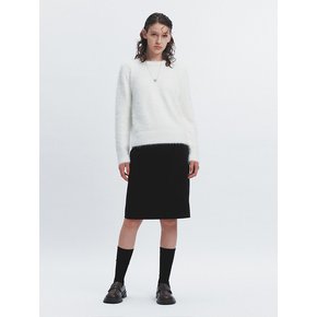 FLUFFY PULL OVER ROUND KNIT WHITE