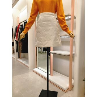 잇미샤 [여주점] 여성 미니 자수 패딩 스커트 (ITNAWSK100A)