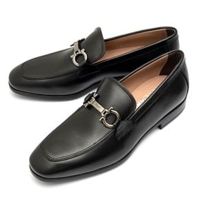 FERRAGAMO 페라가모 남성 로퍼 REE NERO 735236 51589410