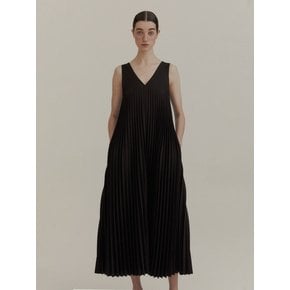 V-NECK PLEATED DRESS (BLACK)