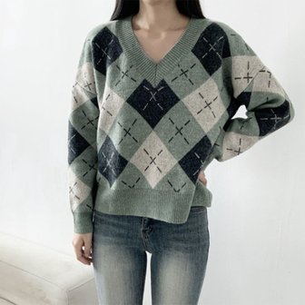 신세계라이브쇼핑 [옷자락] 여자 배색 아가일 브이넥 세미크롭 오버핏 가을 니트