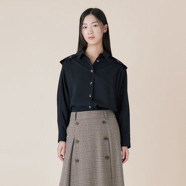 모에 오드리 버튼 견장 셔츠 OWBLNH0800