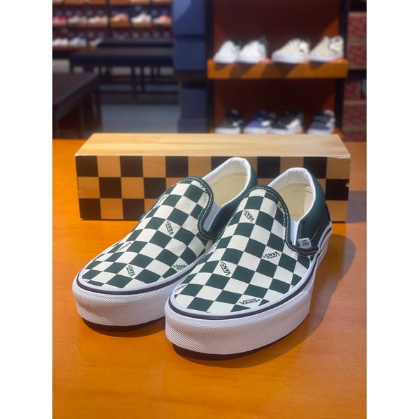 [여주점] (남여공용) 스니커즈 클래식 슬립온 체커보드 (그린) (VN000DAHEME)