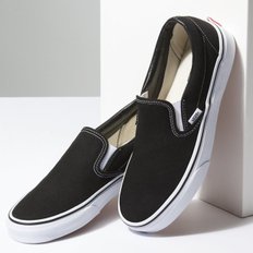 반스 남여공용 클래식 슬립온 / Classic Slip-On - 블랙 (VN000EYEBLK)