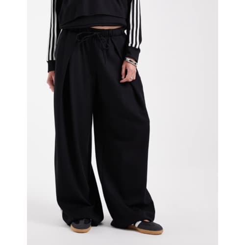 아디다스 바이 제니 플리티드 트랙팬츠 LD8922 ADIDAS ORIGINALS BY JENNIE