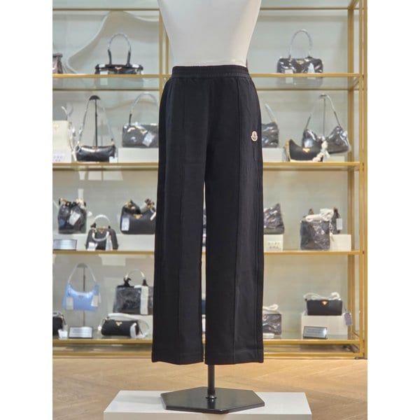 [시흥점] [몽클레어] 남성 로고 패치 코튼 스웨트 팬츠 8H00009-89ALE-999