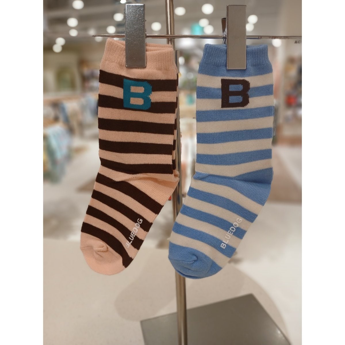 확대된 대표 .