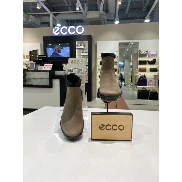 [부산점] 여성 부츠 소프트7 트레드 W 고어텍스 450463-02559