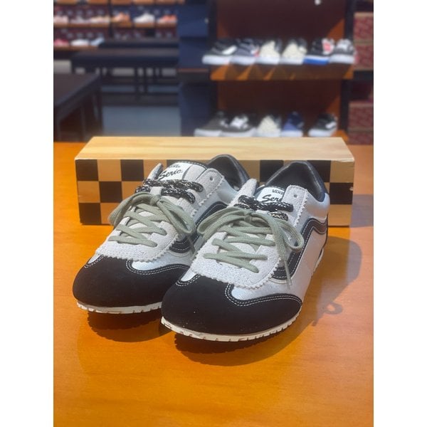 [여주점] (남여공용) 스니커즈 슈퍼 로우 프로 (블랙) (VN000D83IAS)