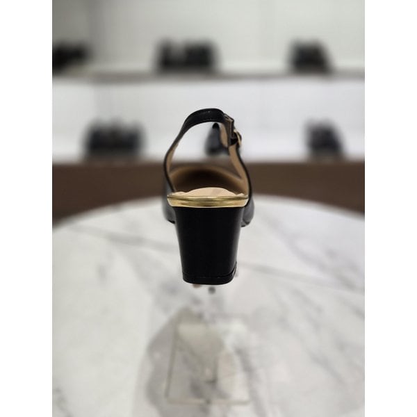 [시흥점] 여성 클래식 V컷 스틸레토 슬링백 (FLO307)