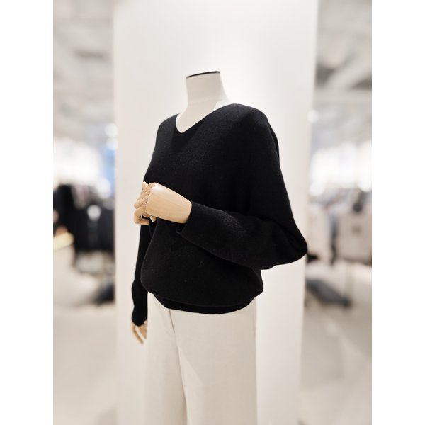 [파주점] [더아이잗컬렉션]오리지널 브이넥 풀오버 니트 CPAA1PO031