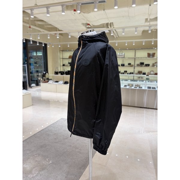 [부산점] 남성 체커 테이프 나일론 후드 바람막이 8120369