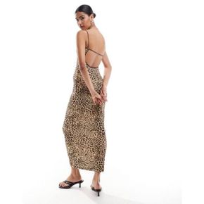 4883419 Bershka contrast trim strappy maxi dress in leopard print