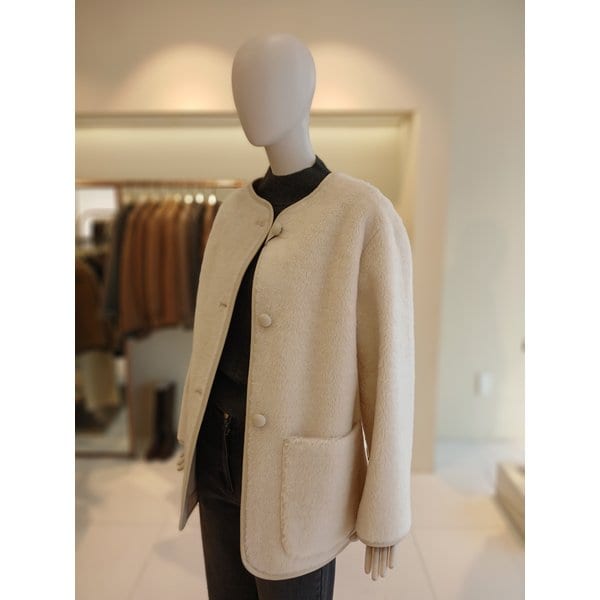 [여주점] 씨씨콜렉트 칼라리스하프무스탕점퍼 E254psj168