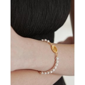 Logo Pearl Bracelet