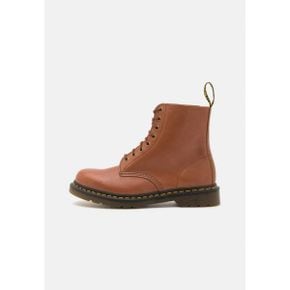 4013780 Dr. Martens 1460 PASCAL UNI - Lace-up ankle boots saddle tan carrara