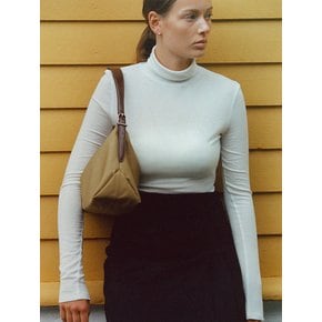 COZY WOOL TURTLENECK T-SHIRT [IVORY]