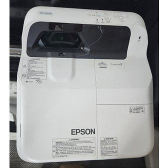  초단초점 EPSON EB - 685W 중고빔프로젝터