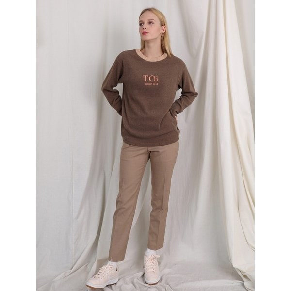 자수 로고 넥 포인트 긴팔티셔츠 브라운