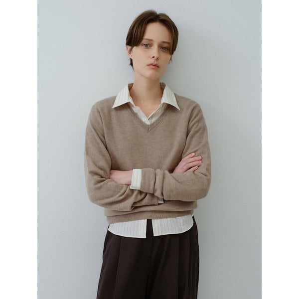 Basic wool v-neck knit (light brown)