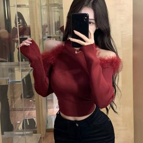 오드퍼 오프숄더 퍼 크롭 니트_P376499726