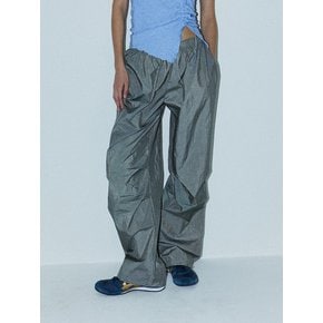 ZOE GLOSSY PARACHUTE PANTS - GREY