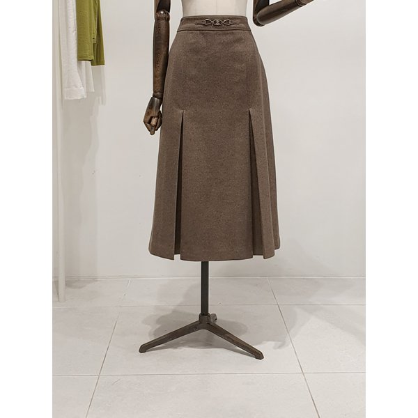 [파주점] 쥬크 주크 울혼방 버클장식 핀턱 스커트 V254MSD932