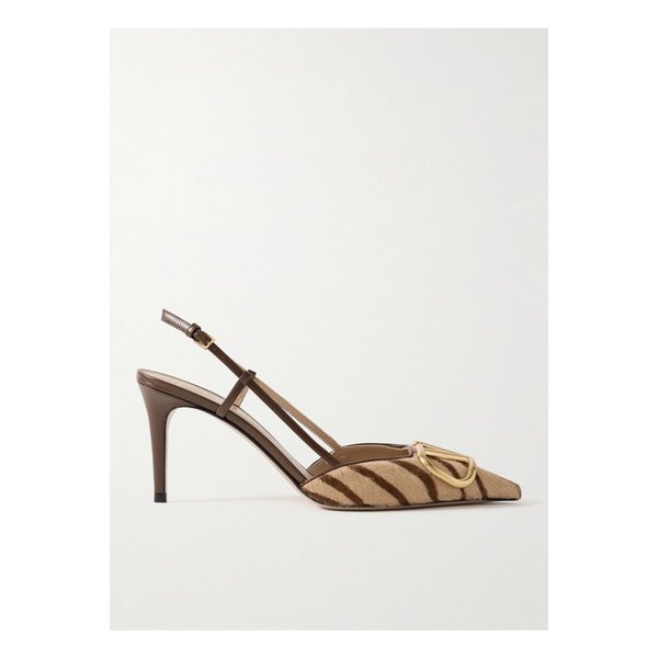 브이로고 장식 가죽 트리밍 프린트 카프 헤어 슬링백 펌프스 80mm 1647597350076920