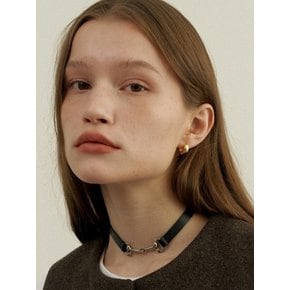 Classic Buckle Leather Choker