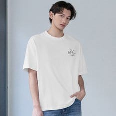 남성 릴렉스핏 모노그램 로고 반팔 티셔츠(4RAB821)