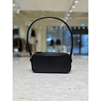 미우미우 [시흥점] 여성 로고 레더 파우치 숄더백 5NE024-AF8W-F0002