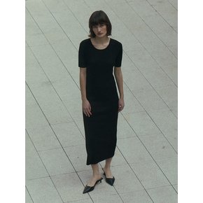 [BASE LINE] HALF SLEEVE U NECK RIB KNIT DRESS