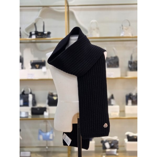 [시흥점] [몽클레어] 공용 로고패치 니트 울 캐시미어 머플러 3C00030-M4281-999