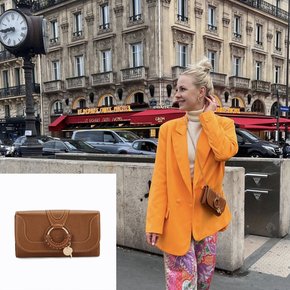 Hana Wallet Crossbody CHS21AP912985242 씨바이끌로에 하나 체인 지갑 크로스바디