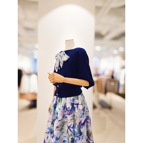 [파주점] [더아이잗컬렉션]세미 페미닌 스카프 니트 풀오버 CR5A1PO321