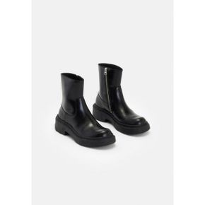 4313666 CAMPERLAB VAMONOS UNI - Classic ankle boots black