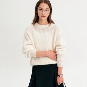 룩캐스트 졸리 모헤어 풀오버 니트 탑_아이보리 / JOLY MOHAIR PULLOVER KNIT TOP_IVORY