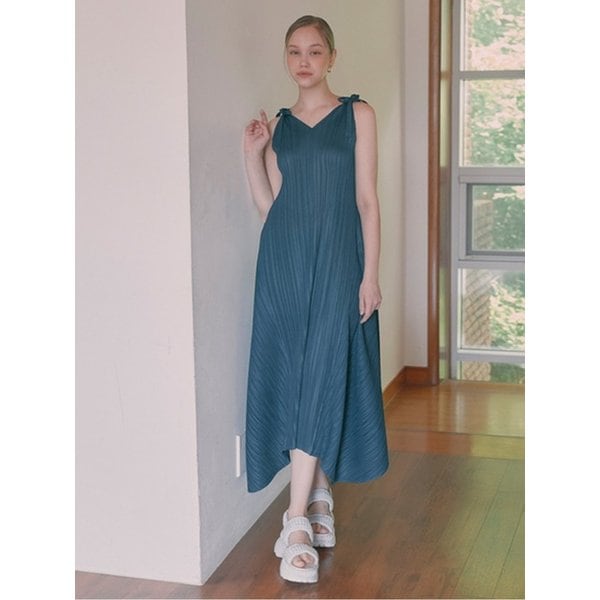 리본 민소매 원피스