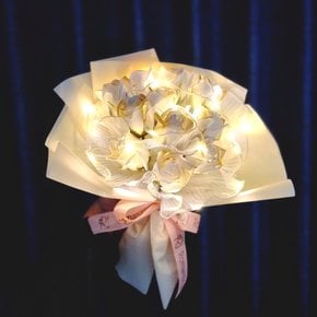 비누꽃 꽃다발 졸업식 기념일 꽃선물 LED 장미꽃다발