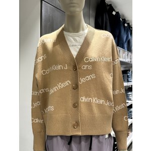 Calvin Klein Jeans [여주점] [캘빈클라인(CK)] 여성 AOP 로고 크롭 울 가디건 (J220933-GV7)