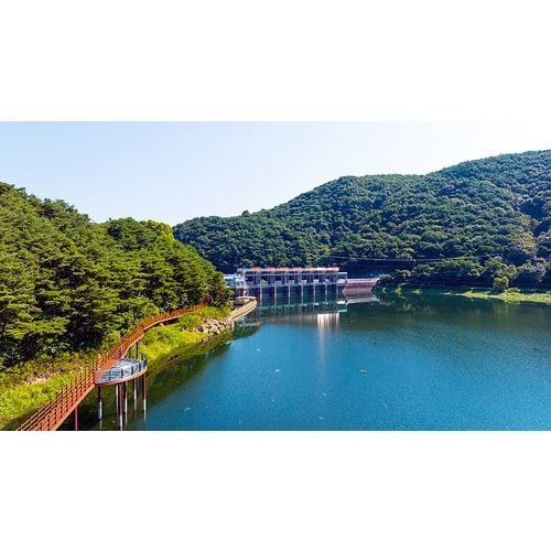 https://media.eoding.com/media/travelagent/40/imagecontent/산막이호수길_1.jpg