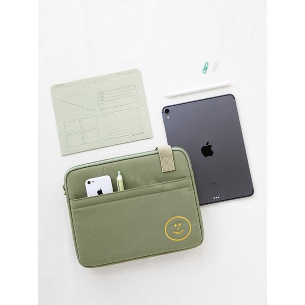 모모씨 버클 태블릿 PC백 (11 inch)